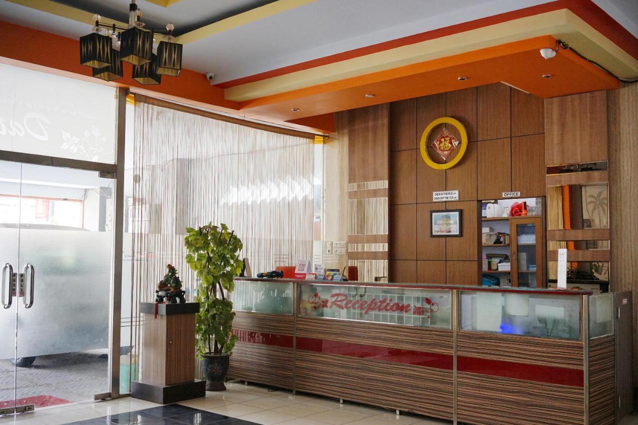 Oyo 2291 Hotel Bahagia Makassar Exterior photo
