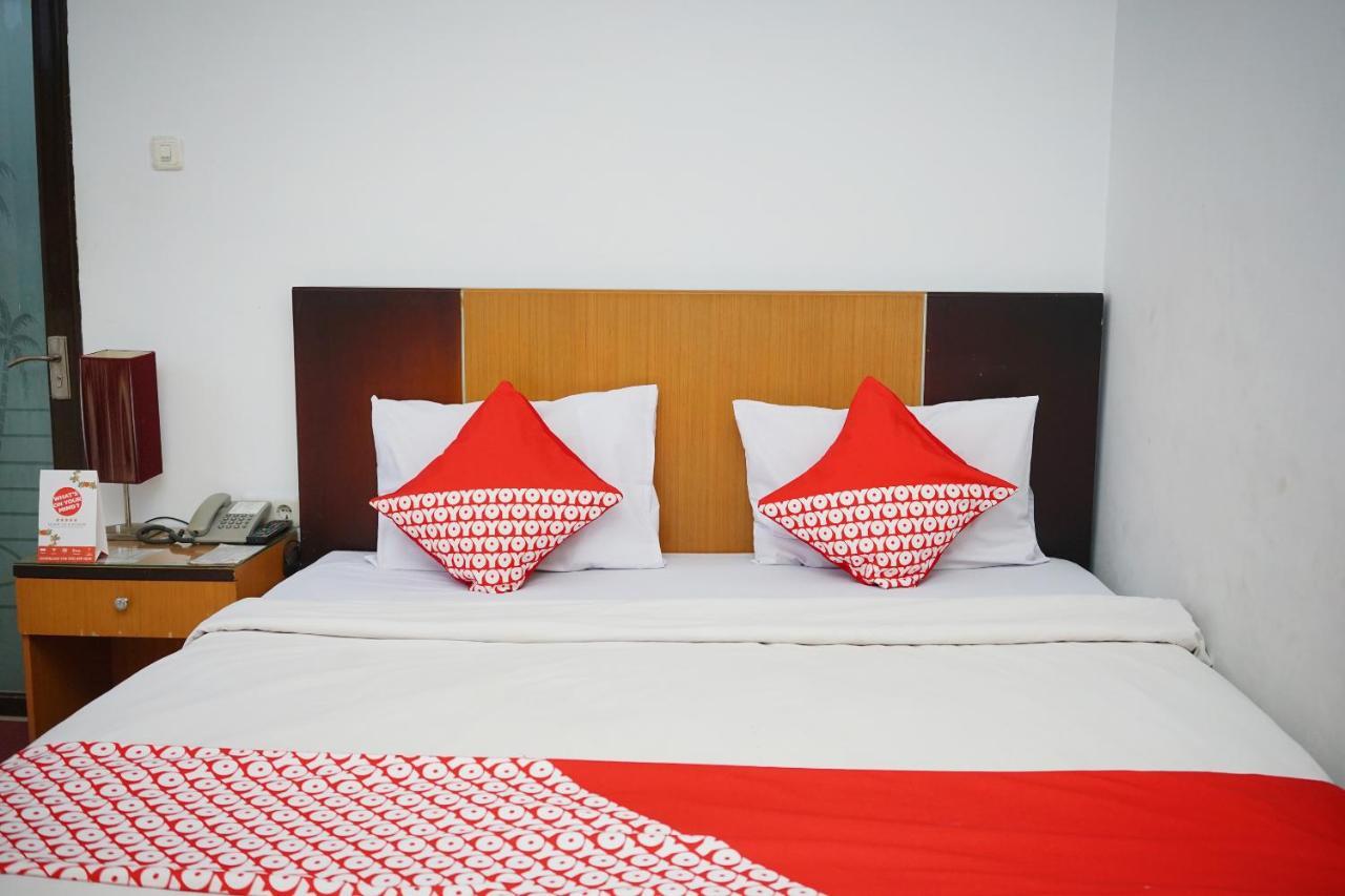 Oyo 2291 Hotel Bahagia Makassar Exterior photo