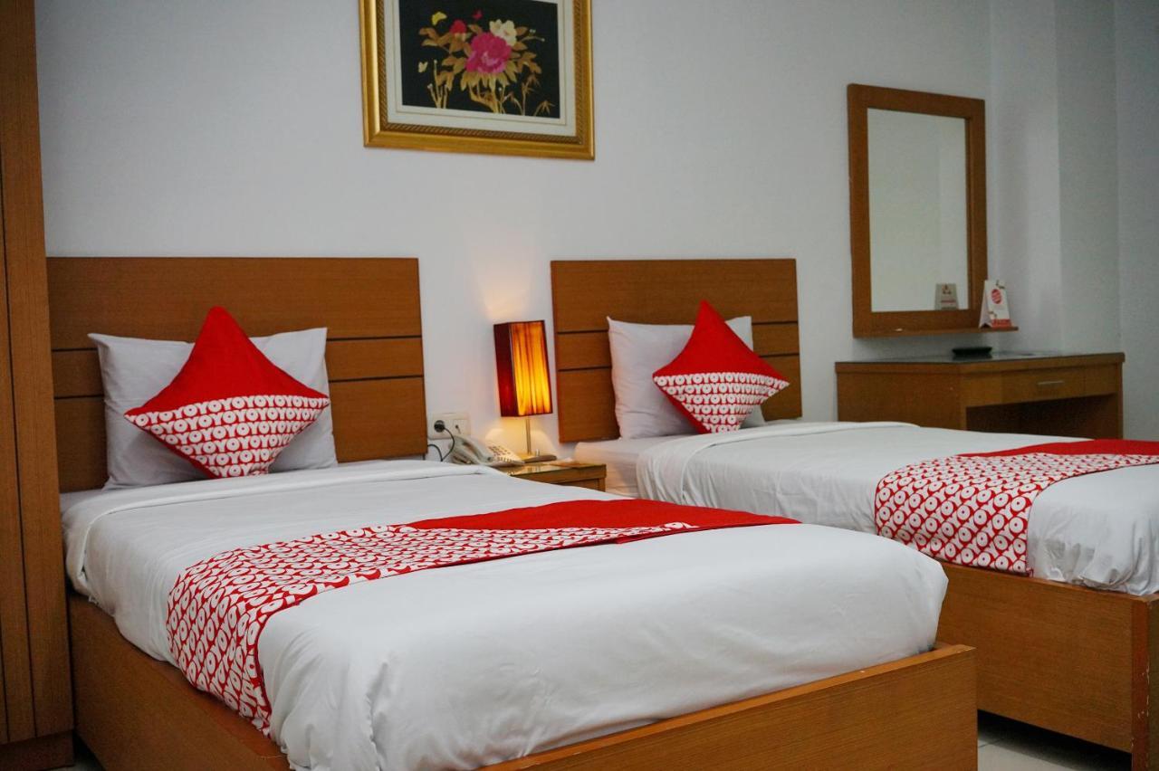 Oyo 2291 Hotel Bahagia Makassar Exterior photo