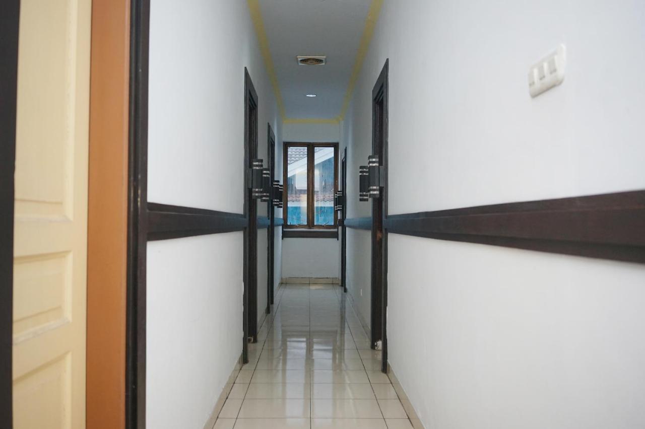 Oyo 2291 Hotel Bahagia Makassar Exterior photo