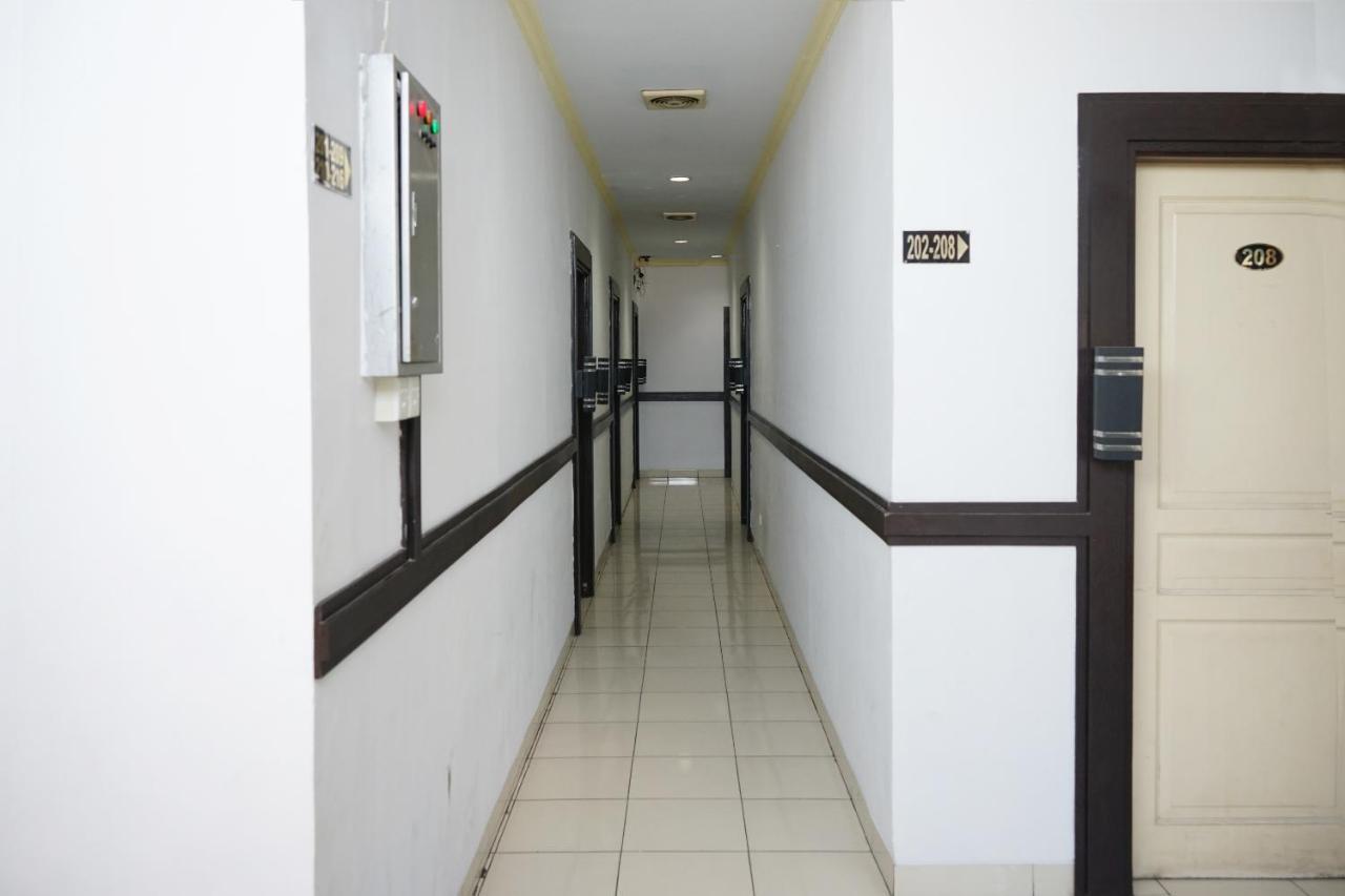 Oyo 2291 Hotel Bahagia Makassar Exterior photo