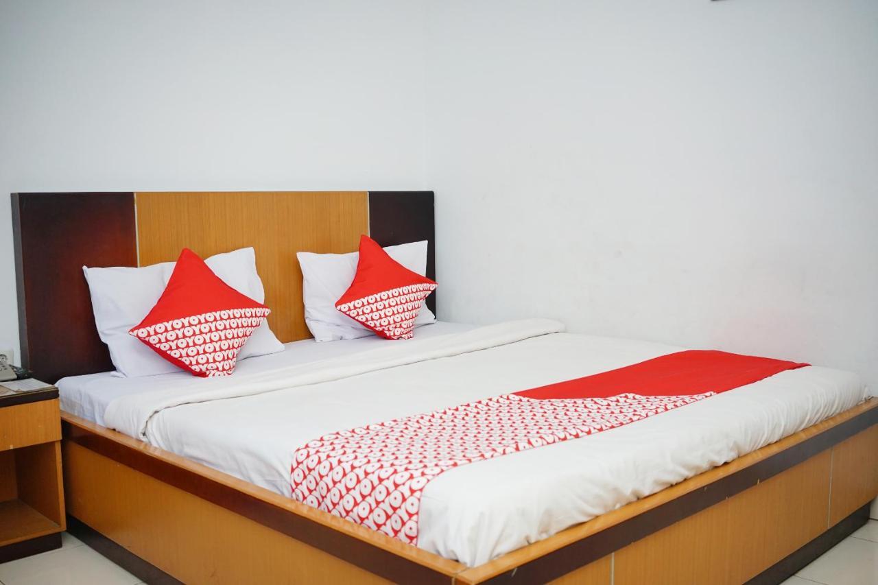 Oyo 2291 Hotel Bahagia Makassar Exterior photo